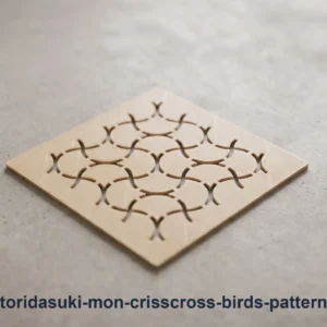 toridasuki mon crisscross birds pattern