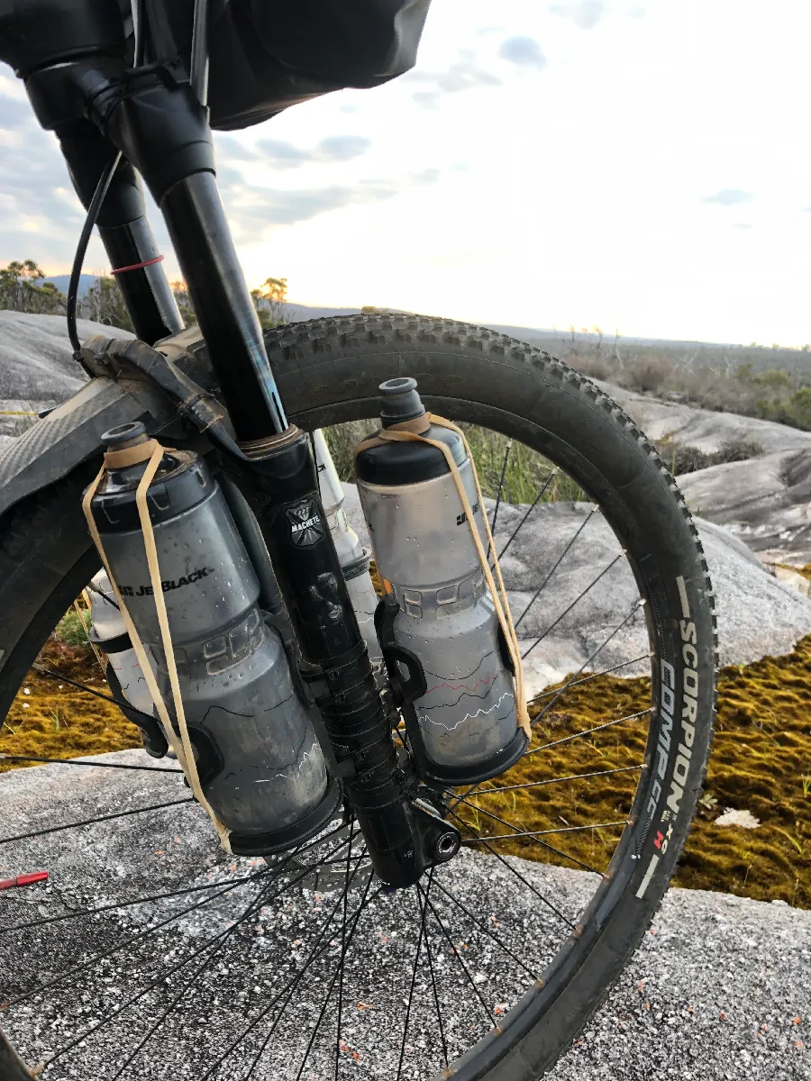Bikepacking Flaschenhalter Adapter | Cargo Mount für Rahmen - image4 Bikepacking Flaschenhalter Adapter | Cargo Mount für Rahmen – Bild 12