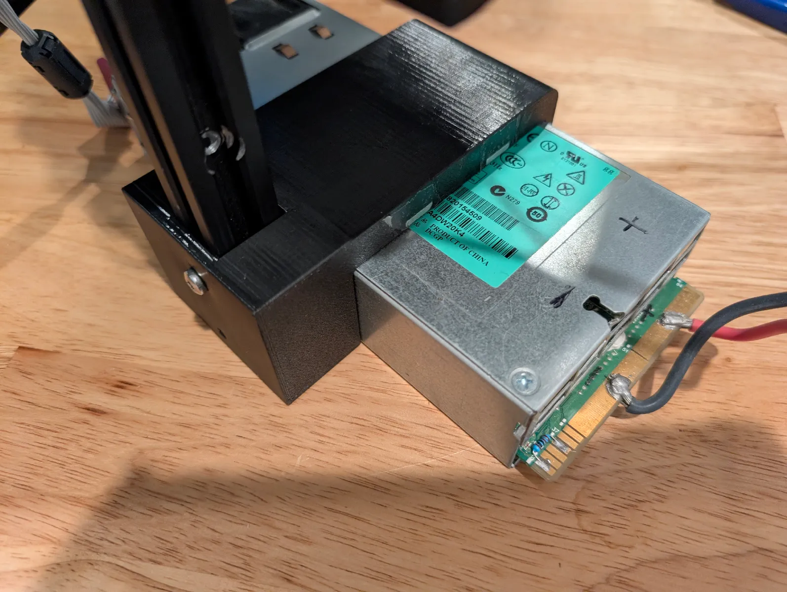 HP DPS-1200FB Netzteil Adapter | 2020 T-Slot Halterung