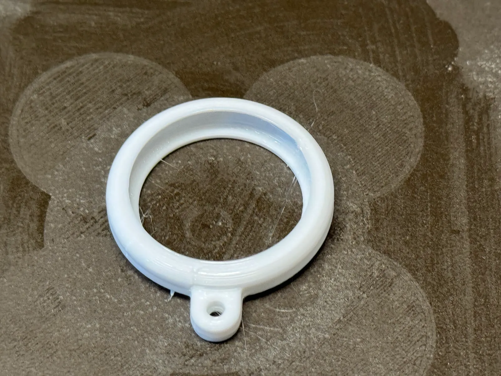 AirTag Schutzhülle Flexibel | Schlüsselanhänger & Einnäh-Halter - image4 AirTag Schutzhülle Flexibel | Schlüsselanhänger & Einnäh-Halter – Bild 5