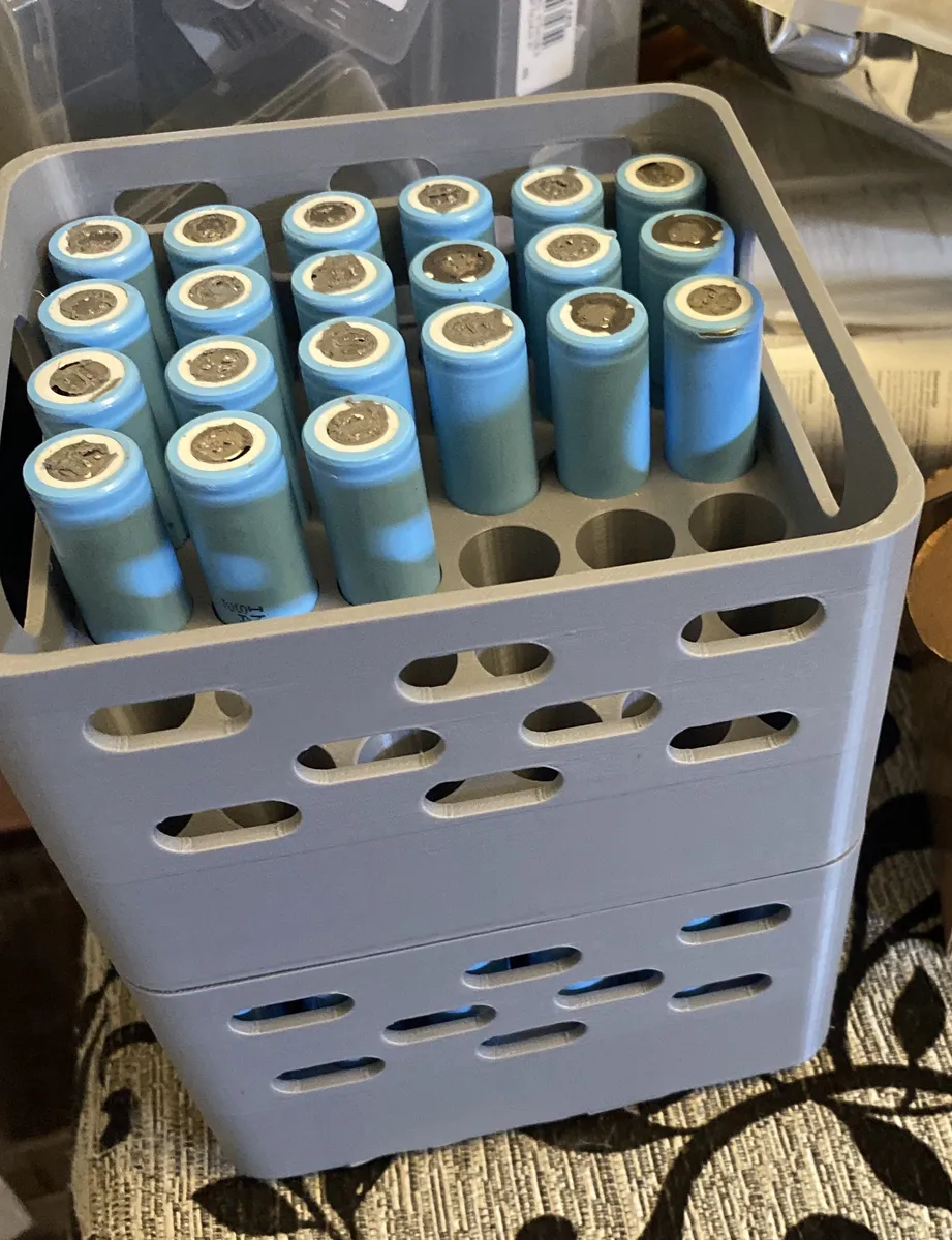 18650 Batterie Organizer | Stapelbare Aufbewahrungsbox für 36 Akkus