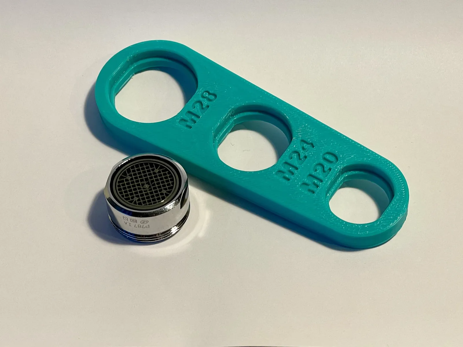 Universal Perlator-Schlüssel 6-in-1 | M18 bis M28