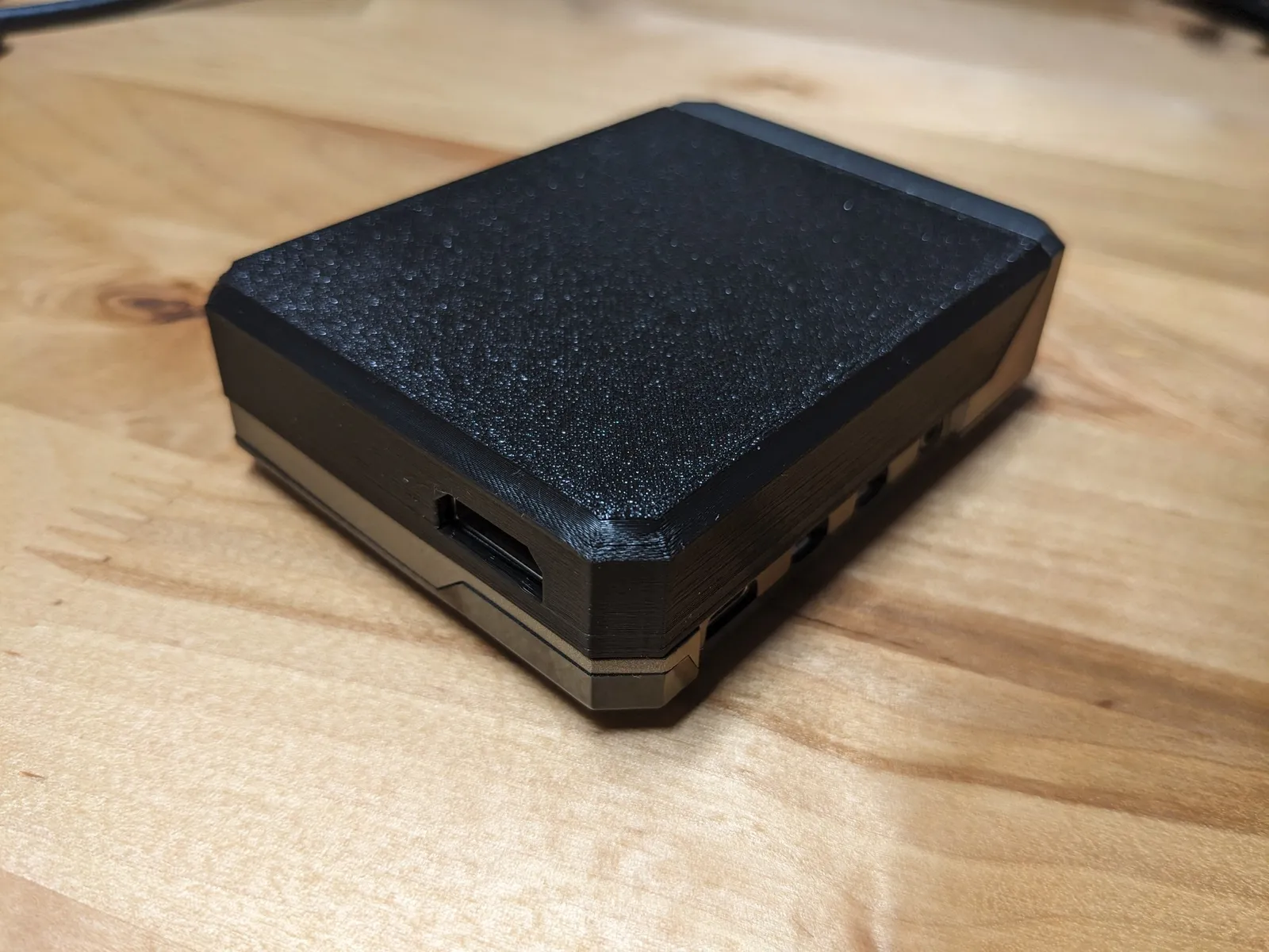 Argon NEO Deckel für HDMI-zu-CSI Adapter | PiKVM Gehäuse