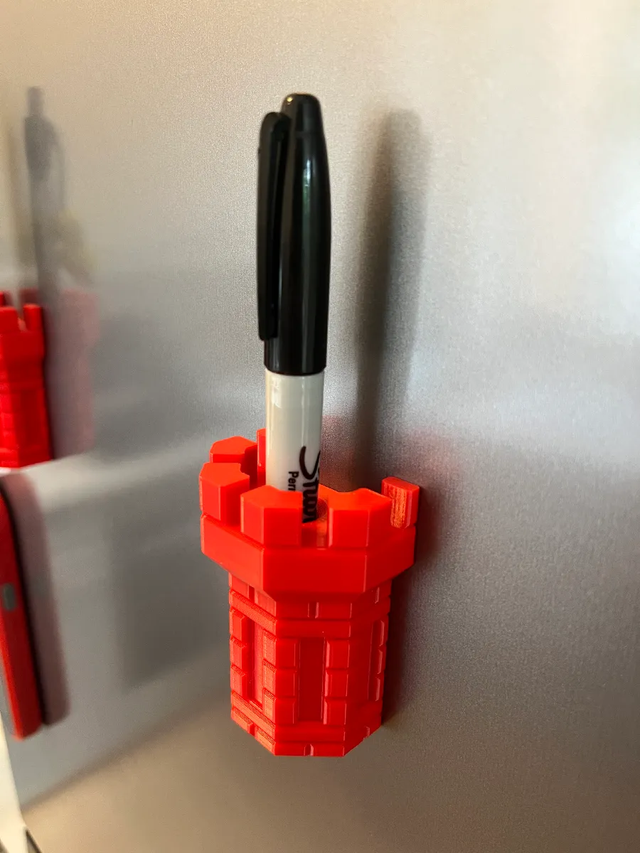Burgturm Stifthalter mit Kühlschrankmagnet – Küchen Organizer - image3 Burgturm Stifthalter mit Kühlschrankmagnet – Küchen Organizer – Bild 3