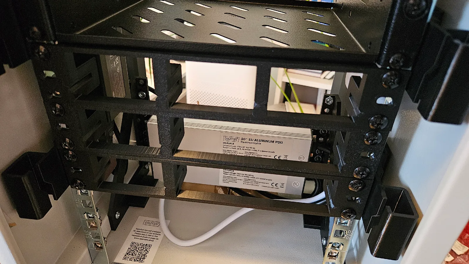 10 Zoll Rack Modular Mounts | Netzwerktechnik Halterung - image5 10 Zoll Rack Modular Mounts | Netzwerktechnik Halterung – Bild 15
