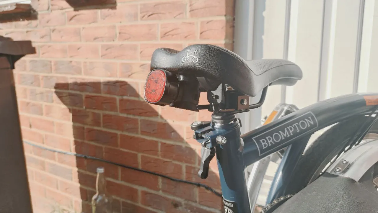 Brompton Sattel-Lichthalterung | Fahrrad Rücklicht Adapter