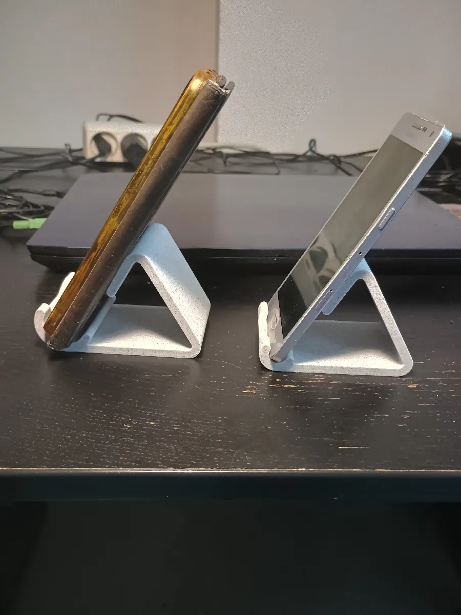 Universal Smartphone Ständer | Handyhalterung für Tisch & Büro - image15 Universal Smartphone Ständer | Handyhalterung für Tisch & Büro – Bild 7