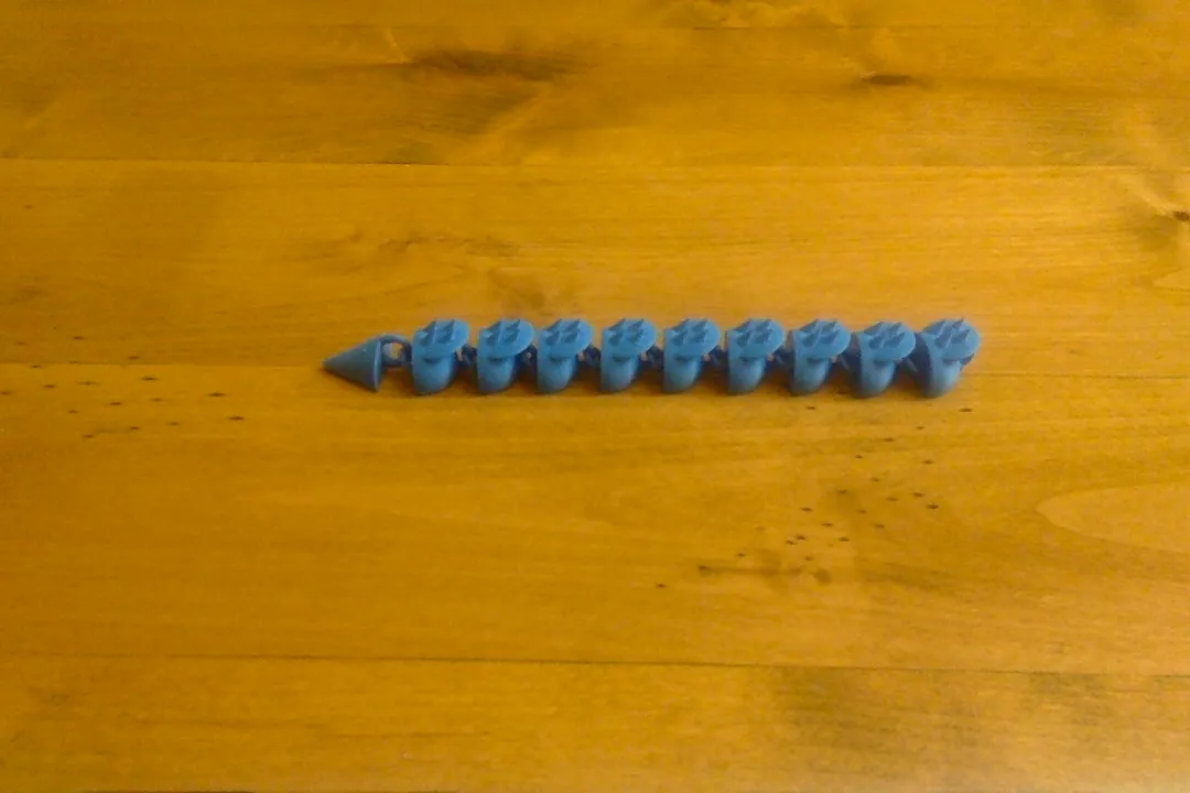 Bewegliche Schlange mit Stacheln | Articulated Fidget Toy