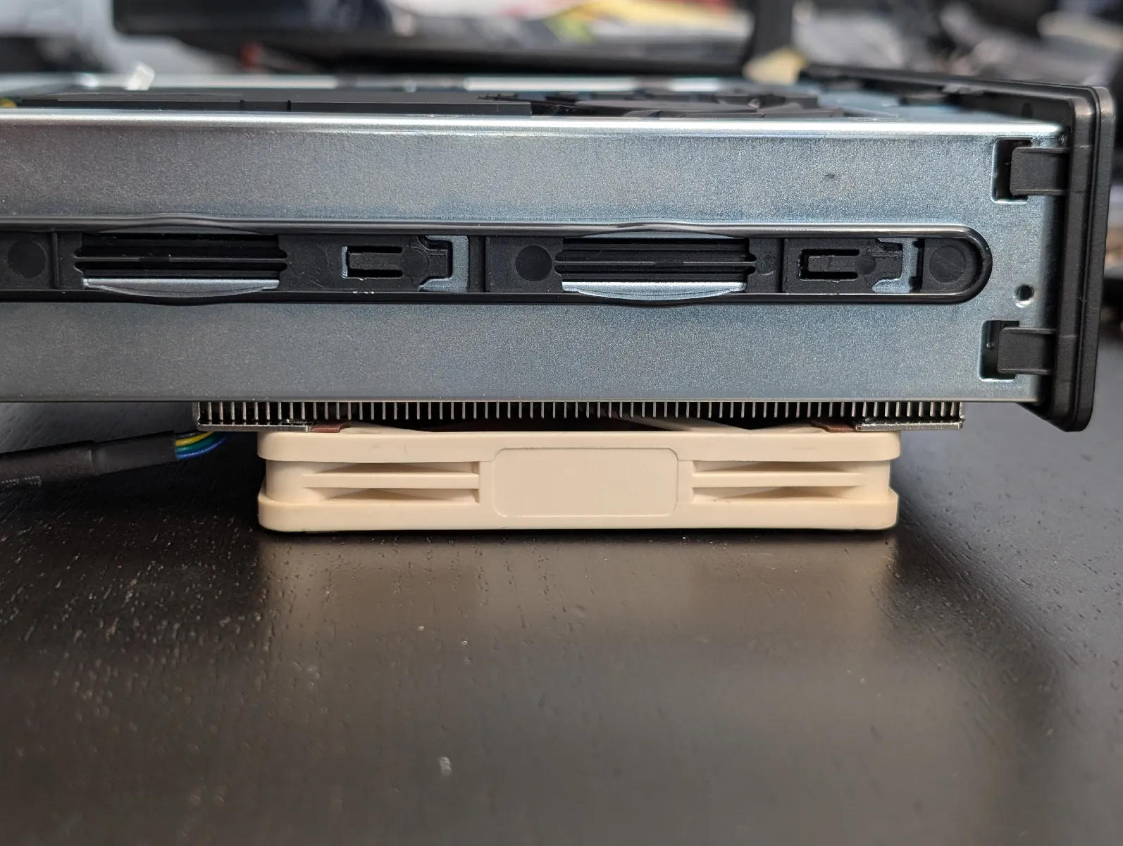 Minisforum MS-A1 Noctua NH-L9a Adapter | Silent PC Upgrade - image7 Minisforum MS-A1 Noctua NH-L9a Adapter | Silent PC Upgrade – Bild 7