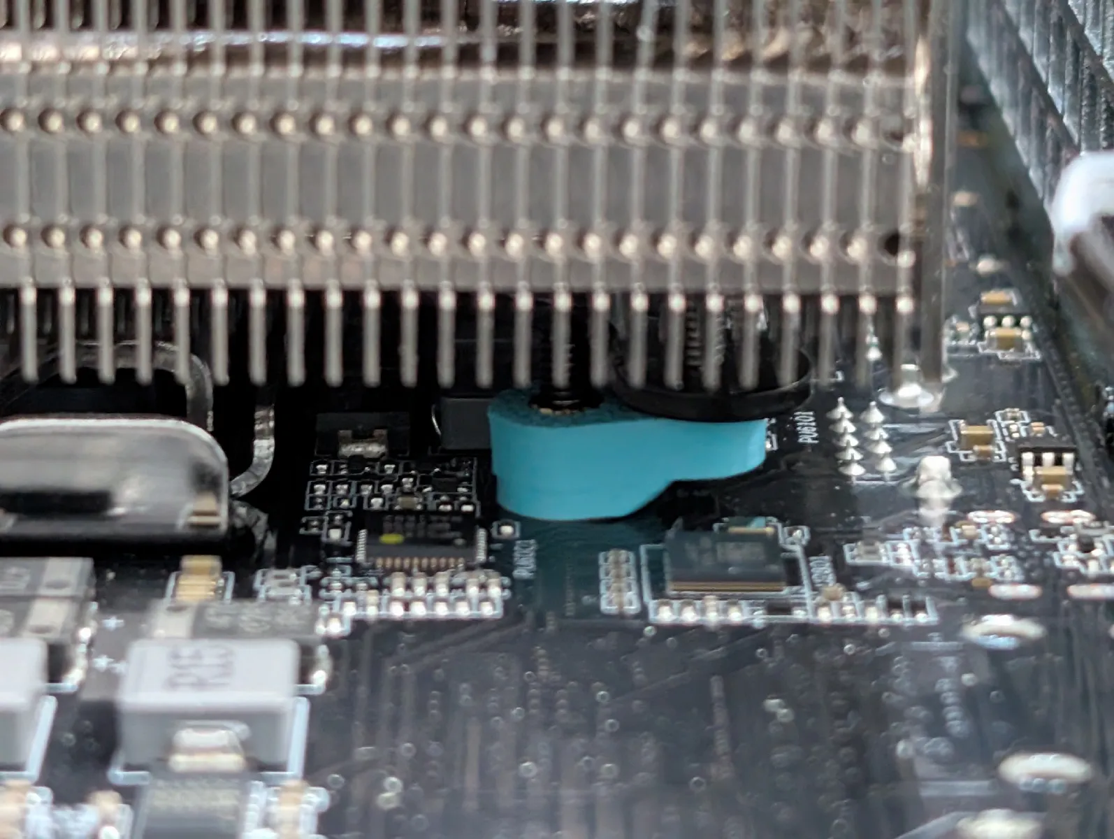 Minisforum MS-A1 Noctua NH-L9a Adapter | Silent PC Upgrade - image8 Minisforum MS-A1 Noctua NH-L9a Adapter | Silent PC Upgrade – Bild 8