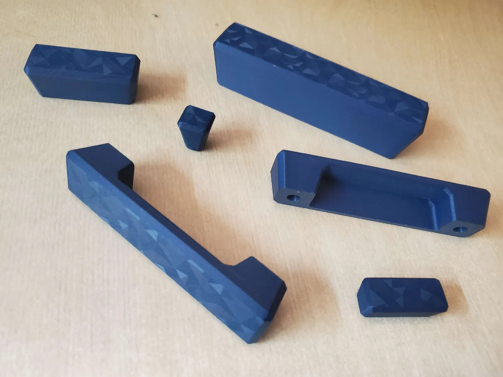 Trapez Möbelgriffe & Knöpfe | Modernes Design für Schubladen