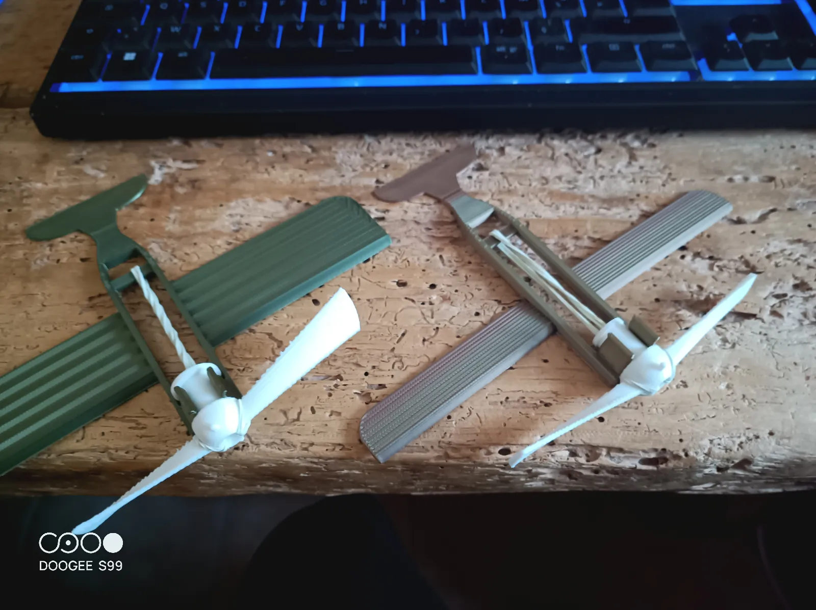 Gummimotor Flugzeug Modell | Mechanisches Spielzeug