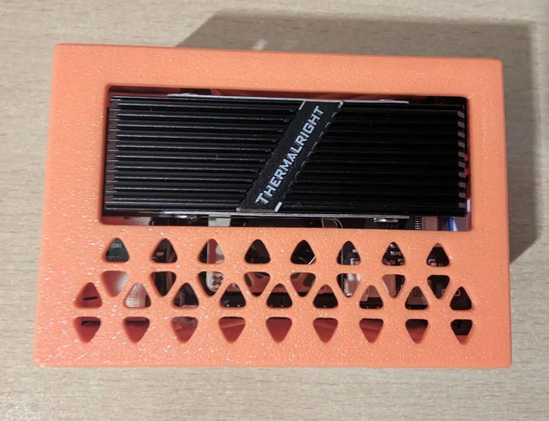 Raspberry Pi 5 Gehäuse | NVMe & Active Cooler Case - image7 Raspberry Pi 5 Gehäuse | NVMe & Active Cooler Case – Bild 8