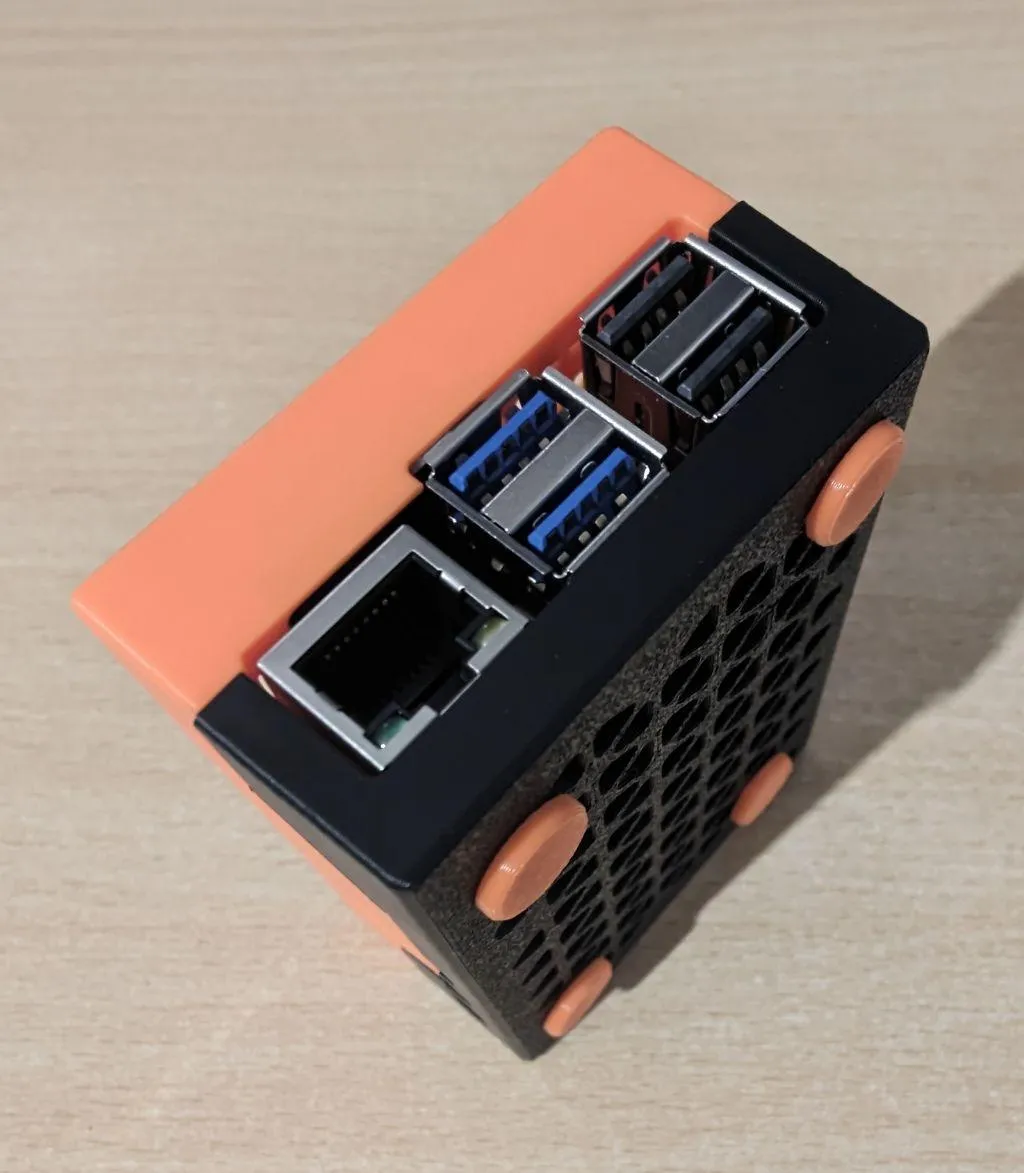Raspberry Pi 5 Gehäuse | NVMe & Active Cooler Case - image8 Raspberry Pi 5 Gehäuse | NVMe & Active Cooler Case – Bild 9