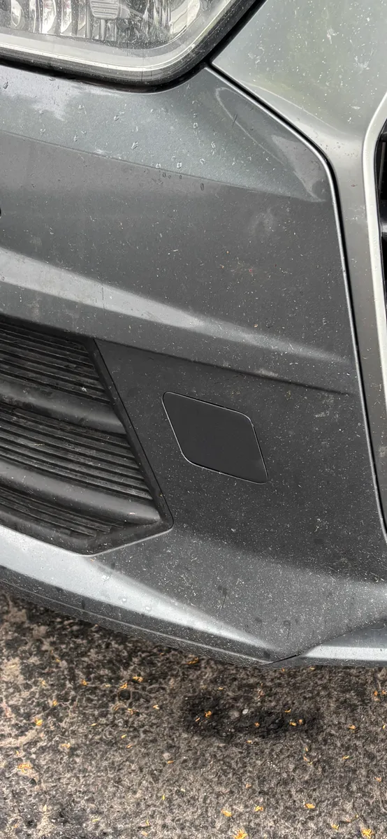 Audi Q3 Abschlepphaken Abdeckung | Ersatzteil Frontschürze