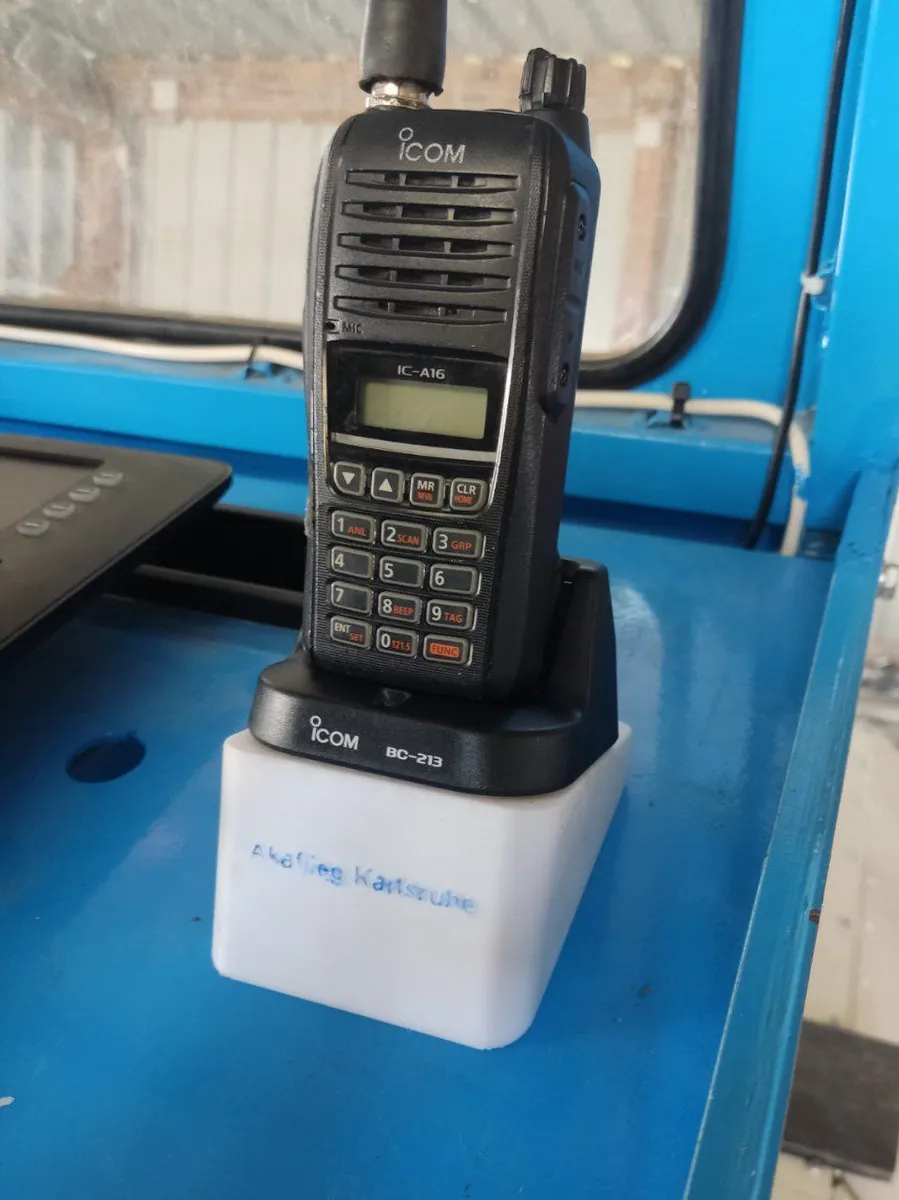 ICOM IC-A16 Halterung | Dockingstation Montage für Winde ESW 2B - image3 ICOM IC-A16 Halterung | Dockingstation Montage für Winde ESW 2B – Bild 3