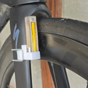 Knog Plus Halterung Aero-Gabel | Magnetische Fahrradlicht-Halterung