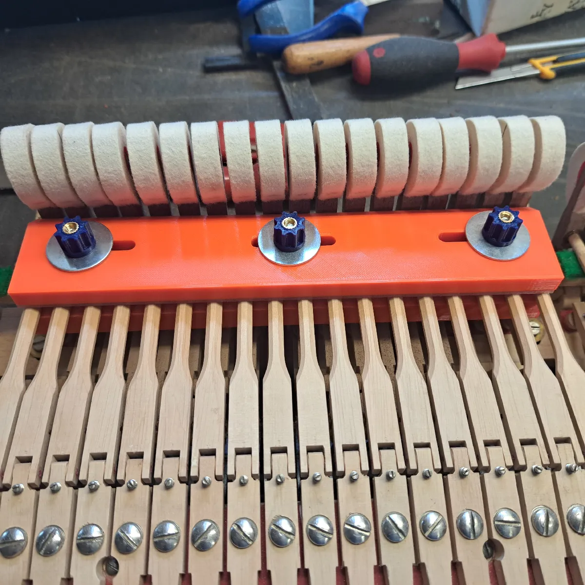 Shanks Clamp Klavier-Werkzeug | Präzise Hammerstiel-Klemme