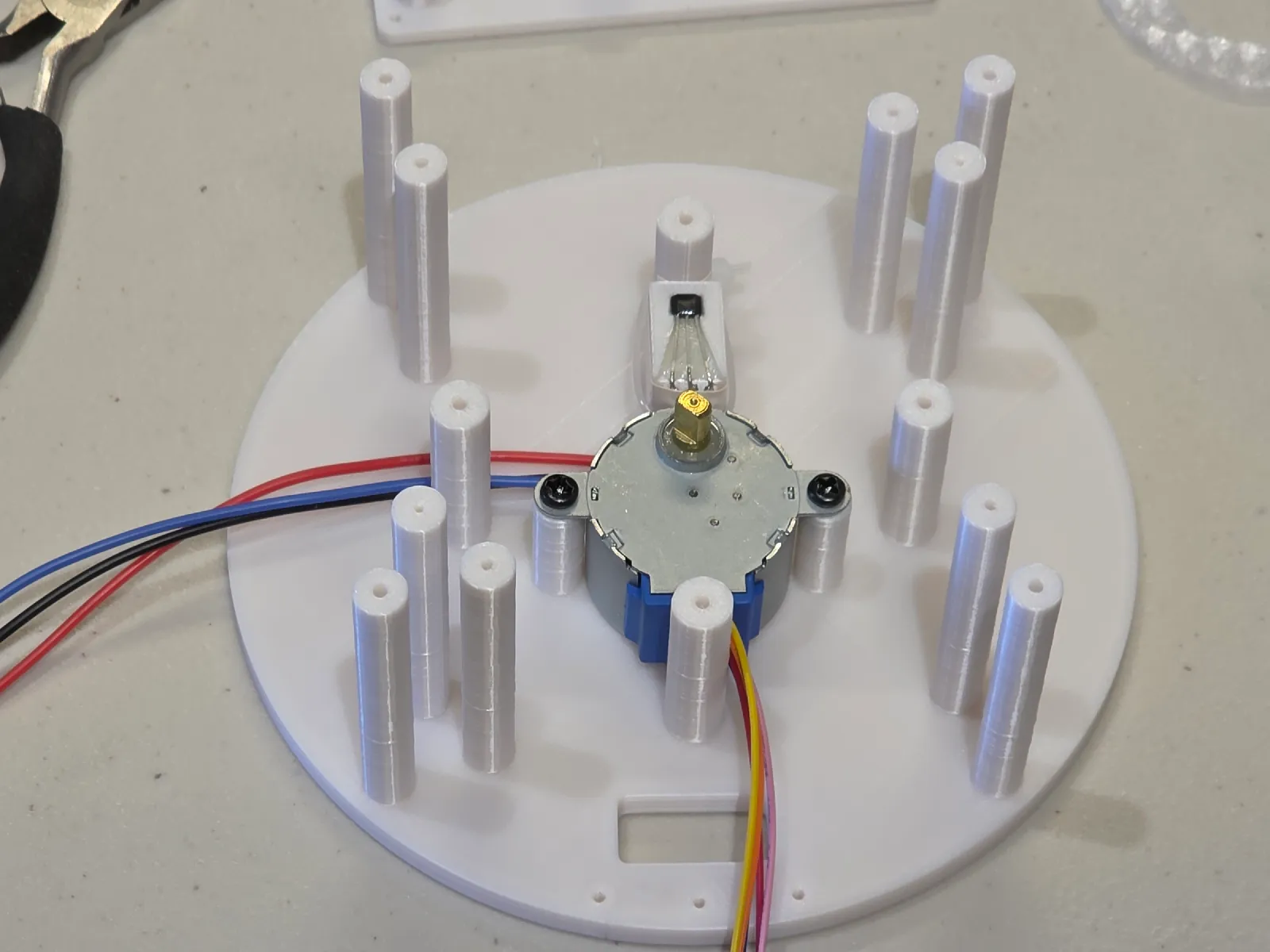 Hybrid LED Ring & Stepper Motor Uhr | Moderne Tischuhr - image8 Hybrid LED Ring & Stepper Motor Uhr | Moderne Tischuhr – Bild 16