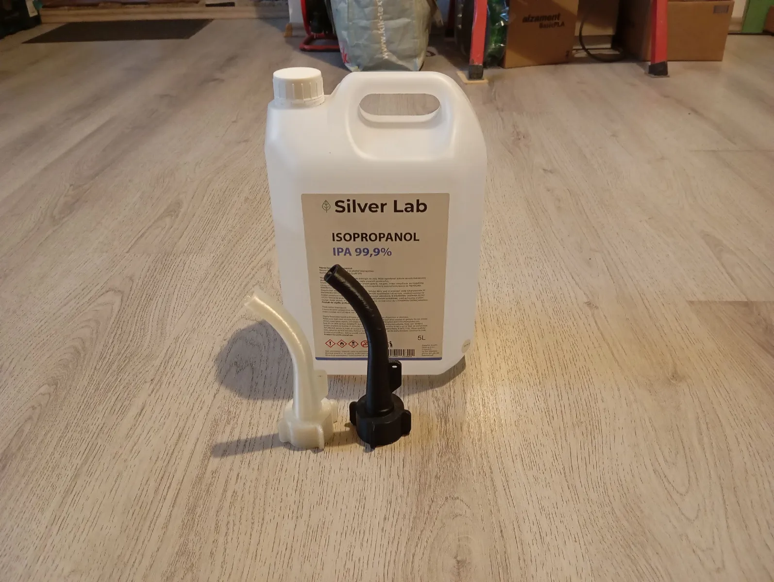 Kanister-Trichter für 5L Behälter | Ausgiesshilfe mit Gewinde - image4 Kanister-Trichter für 5L Behälter | Ausgiesshilfe mit Gewinde – Bild 4