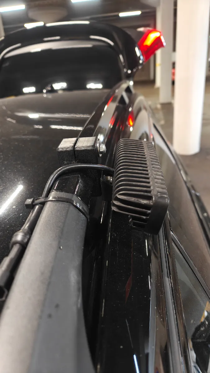 Volvo XC70 V70 P3 Dachreling-Halterung | LED Arbeitsscheinwerfer