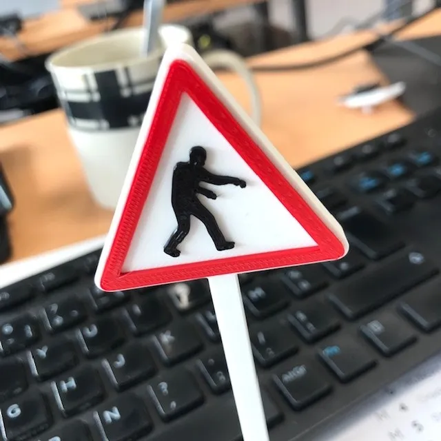 Zombie Warnschild Miniatur | Deko für Halloween & Diorama