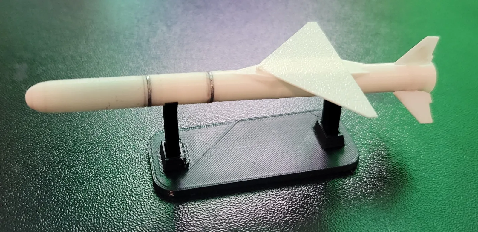 Pegasus XL Raketenmodell 1:200 | Massstabsgetreues Sammlerstück