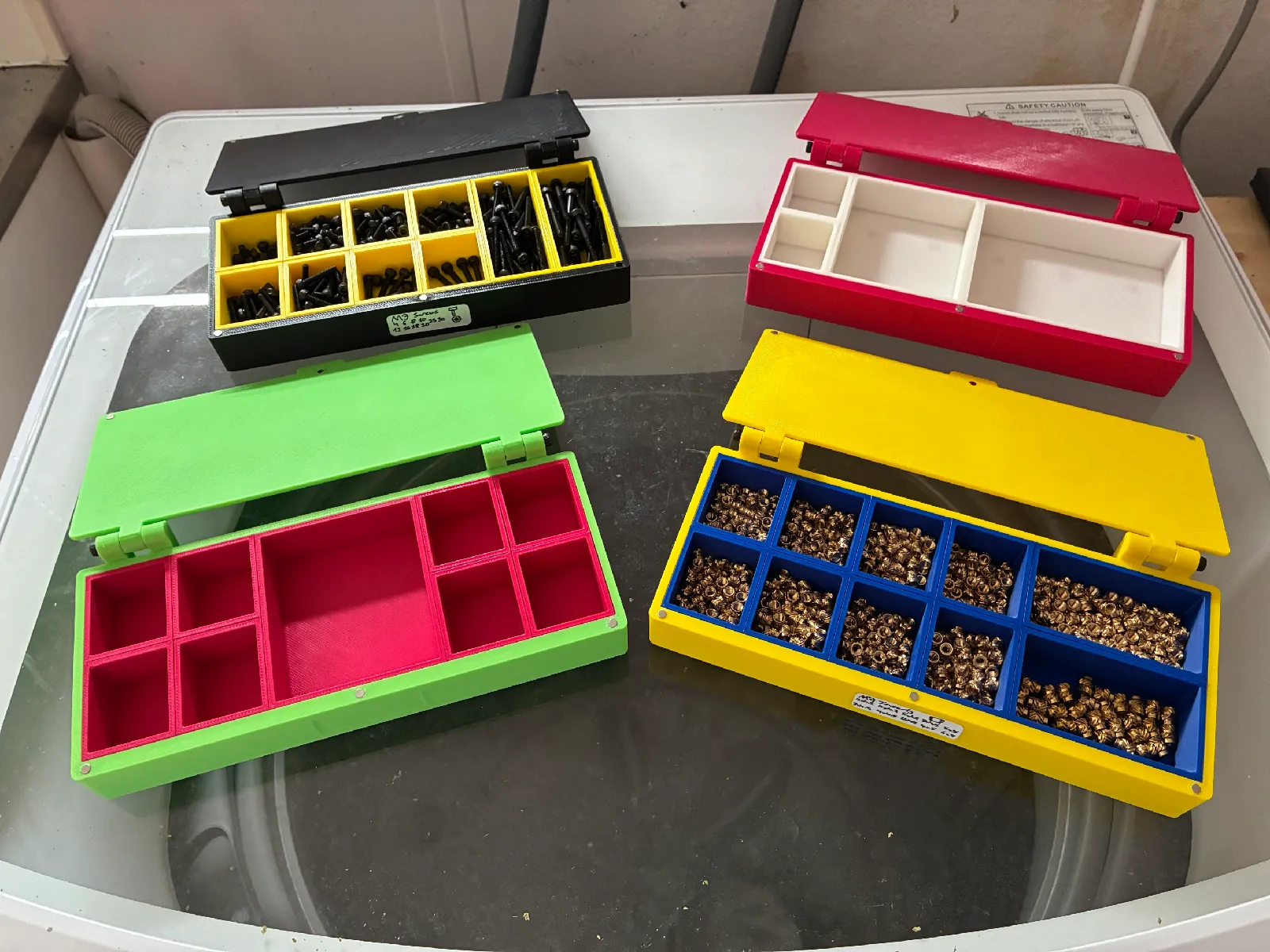Modulare Sortierbox für Schrauben | Werkstatt-Organizer