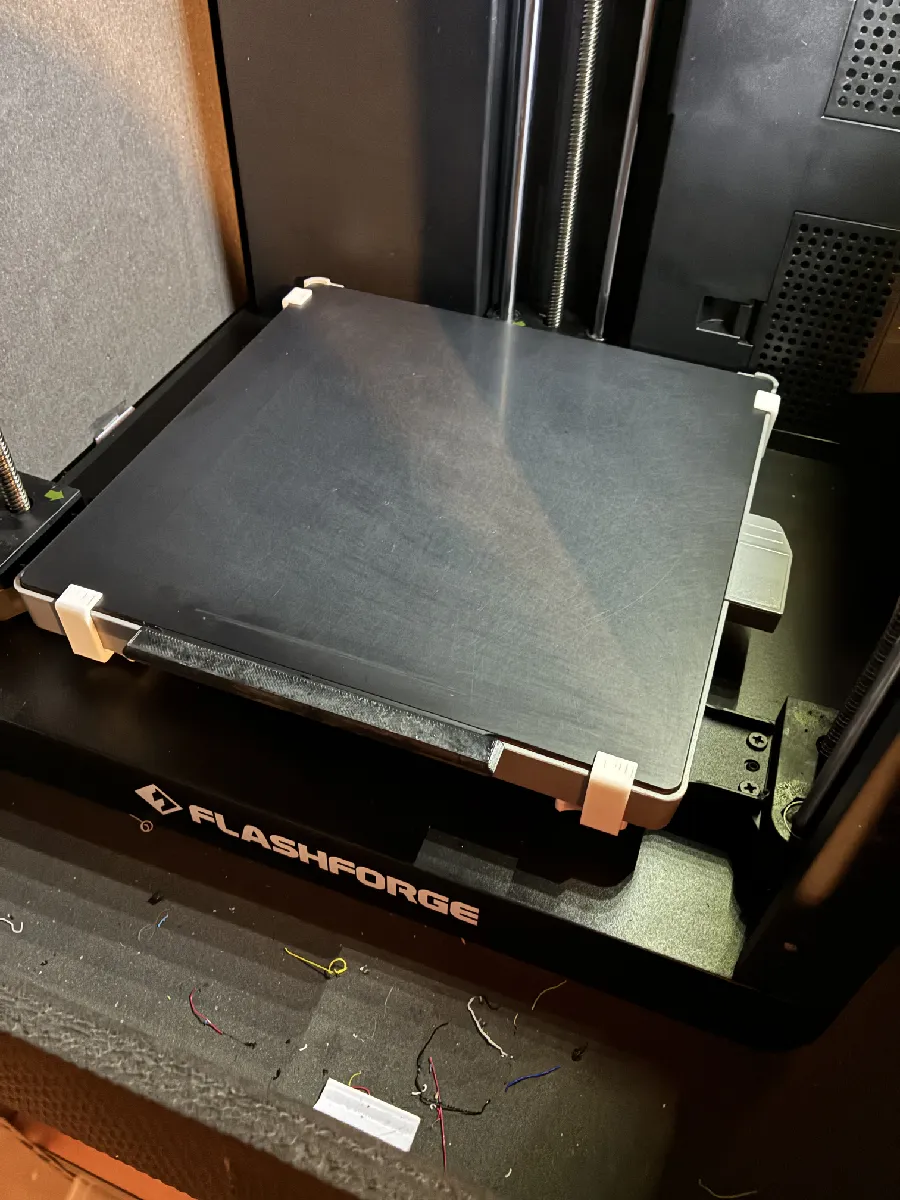 Flashforge AD5X Druckbett-Clips | Anti-Warping Halterung