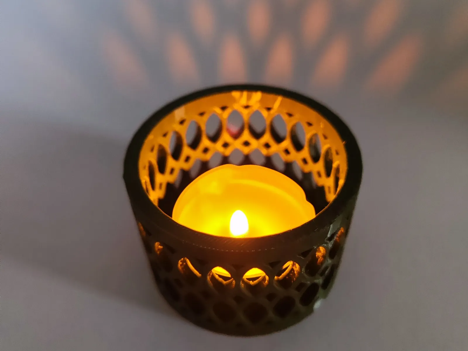 Design Teelichthalter Bogen-Gitter | Elegante Wohndeko