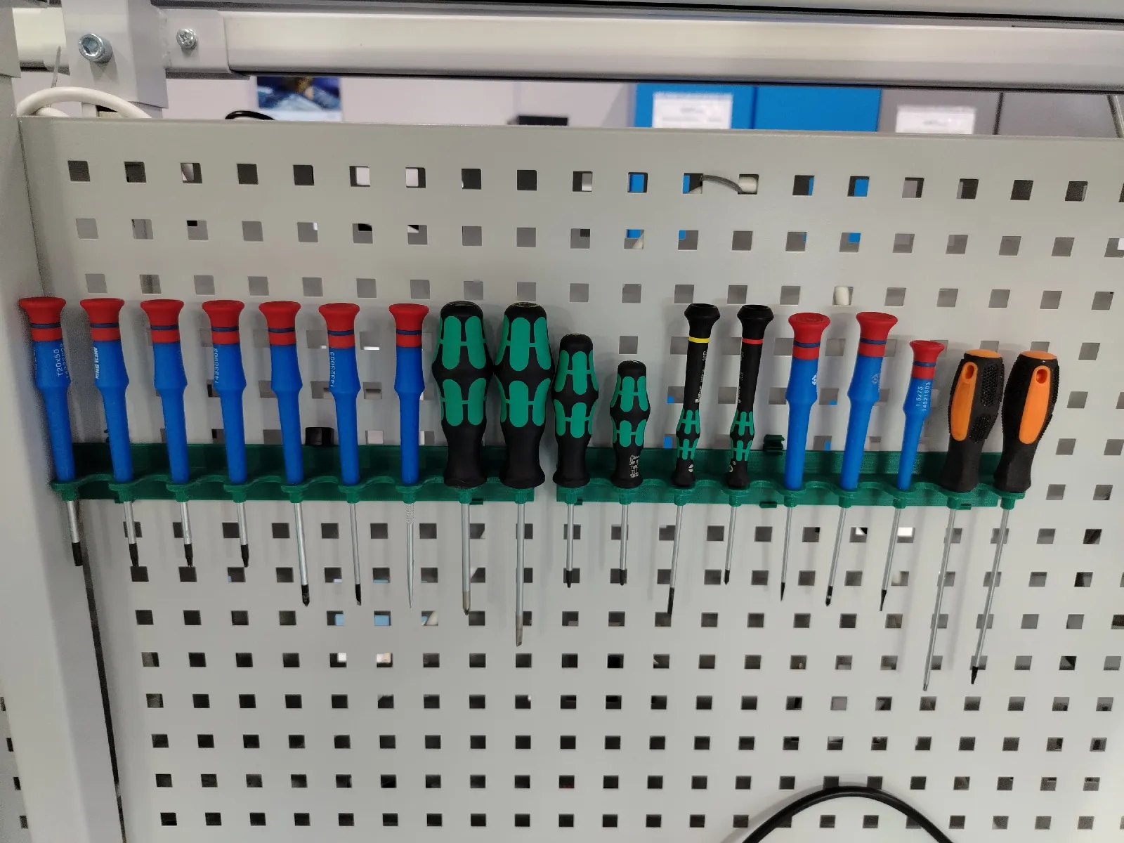 Viking Werkbank Organizer | Lochwand Halterung für Werkzeug