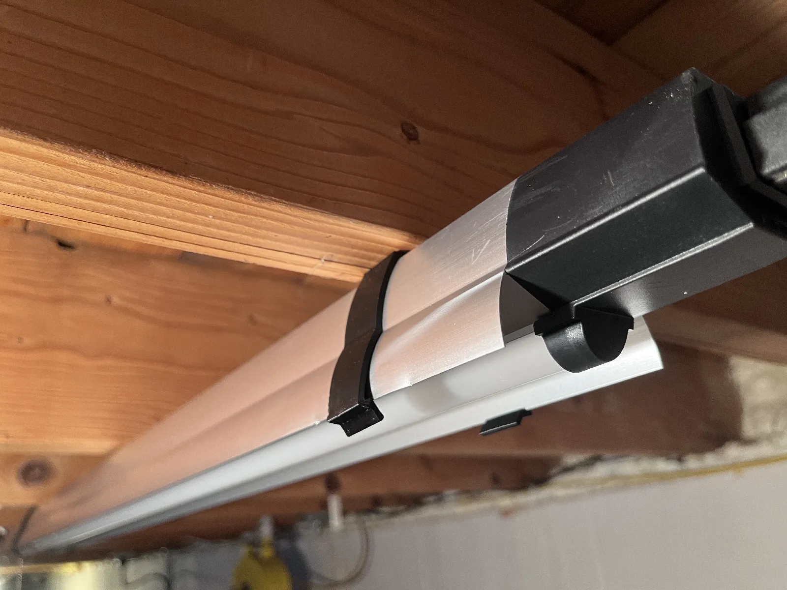 LED Werkstattlampe Halterung | Clip für Braun 4 ft. Shop Light
