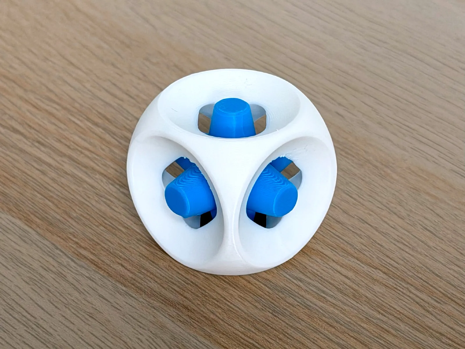 Geometrischer Fidget-Ball | Dekoratives Design-Objekt