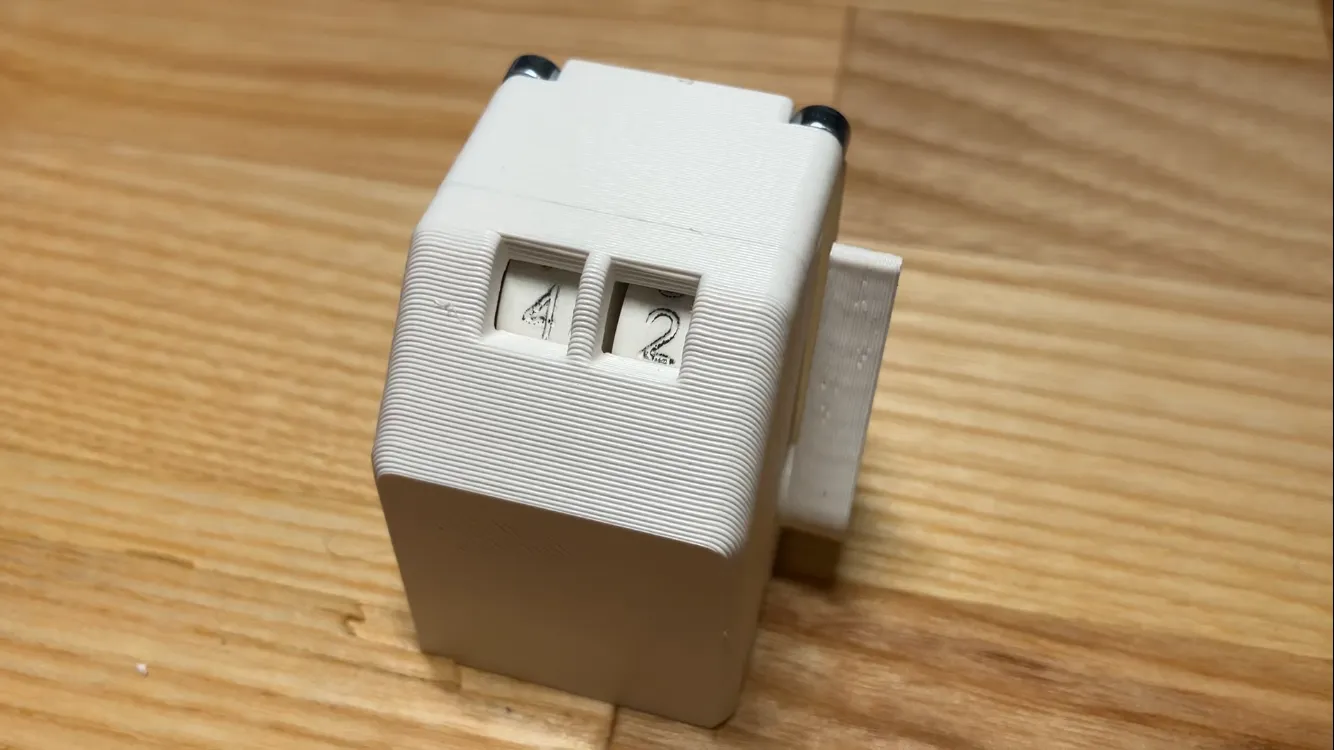 Mechanischer Zufallsgenerator 0-99 | Gadget für Brettspiele