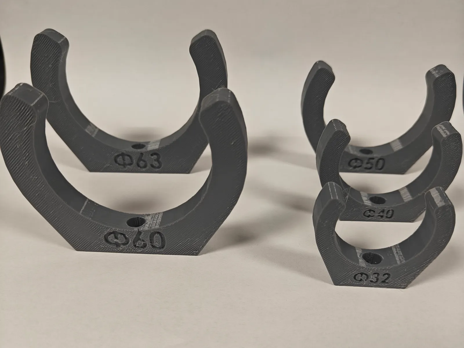 Rohr- und Leitungsmontage-Clips 2er Set (32, 40, 50, 60, 63mm)