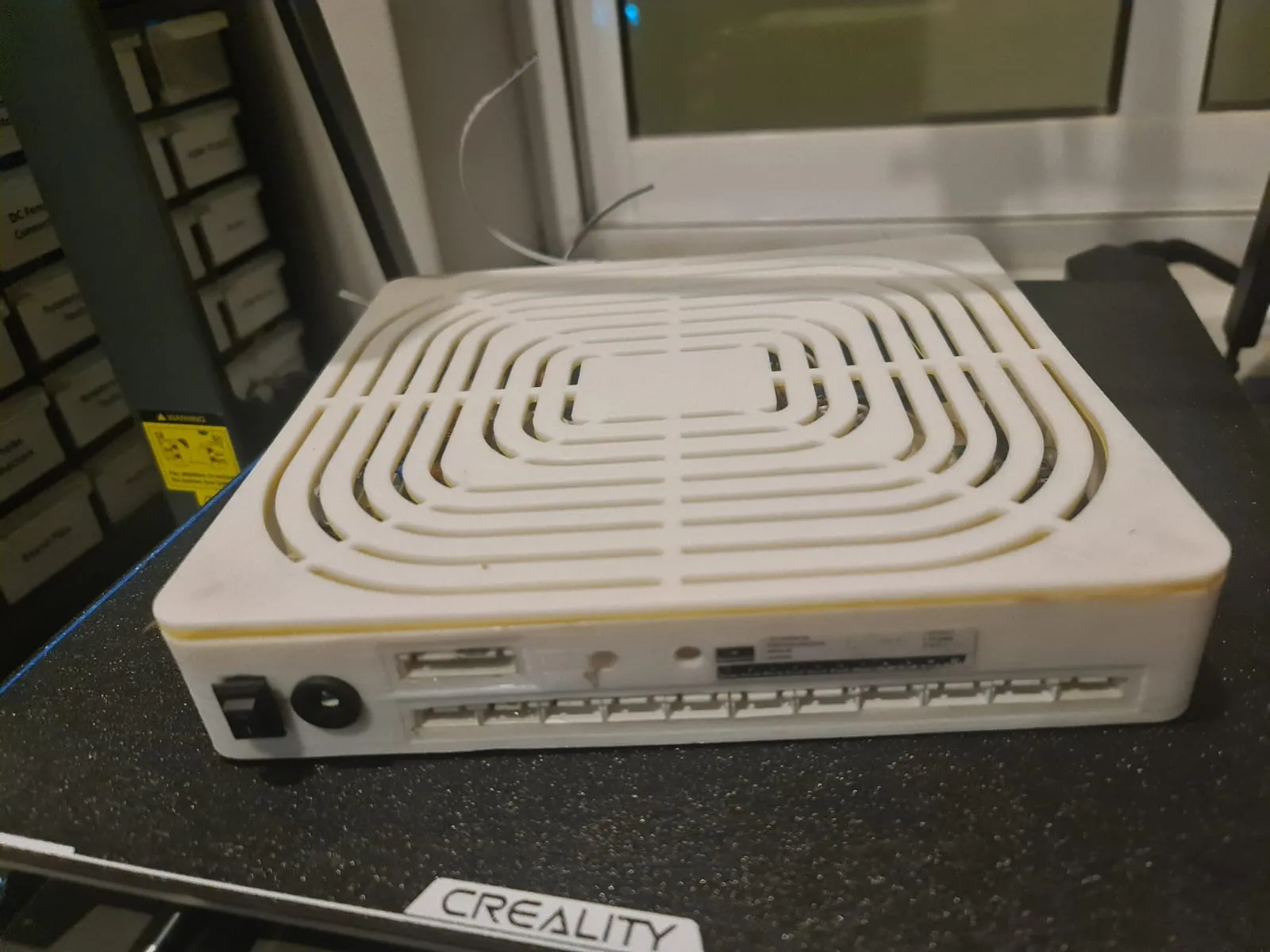 ESP32 Smart Home Gehäuse mit Sensor-Aussparungen