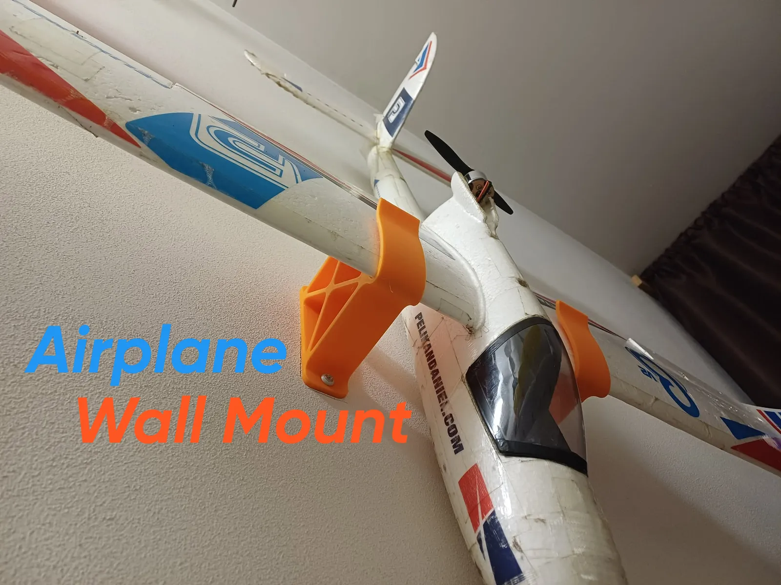 RC Flugzeug Wandhalterung Set (z.B. für Beta 1400)
