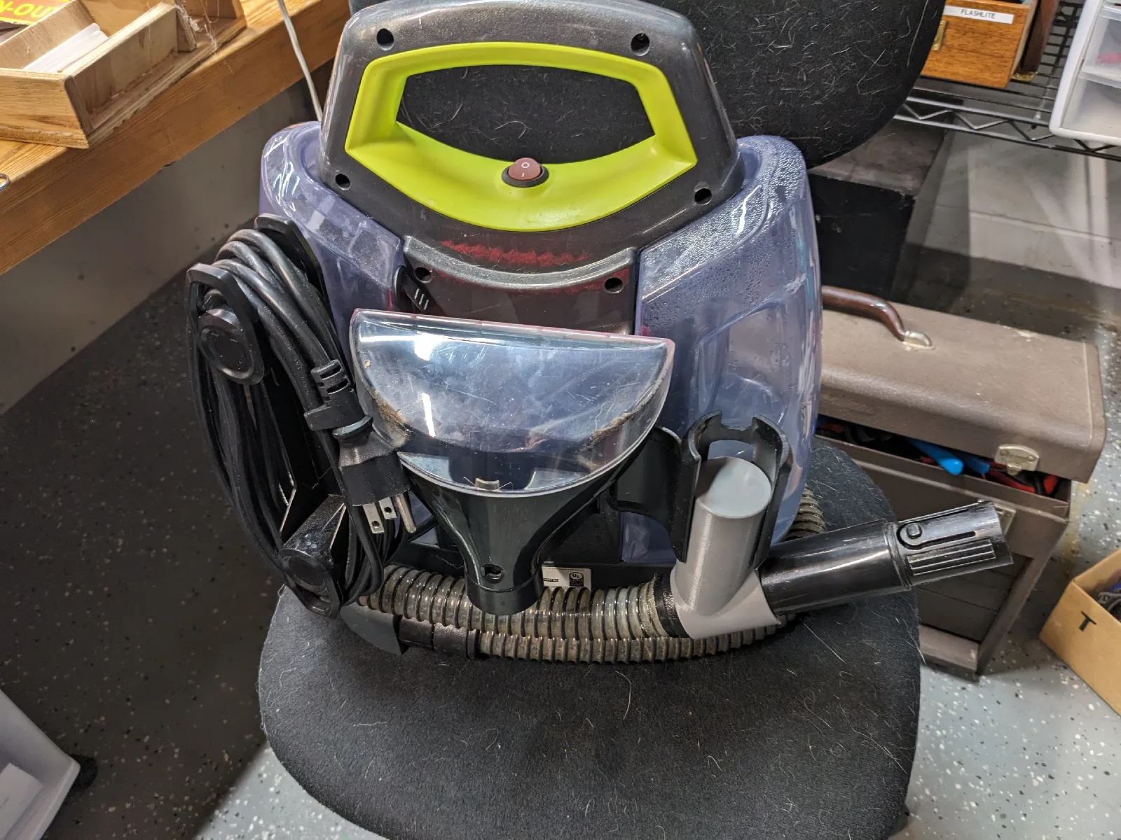 Bissell Little Green Schlauchhalter Knickschutz V2