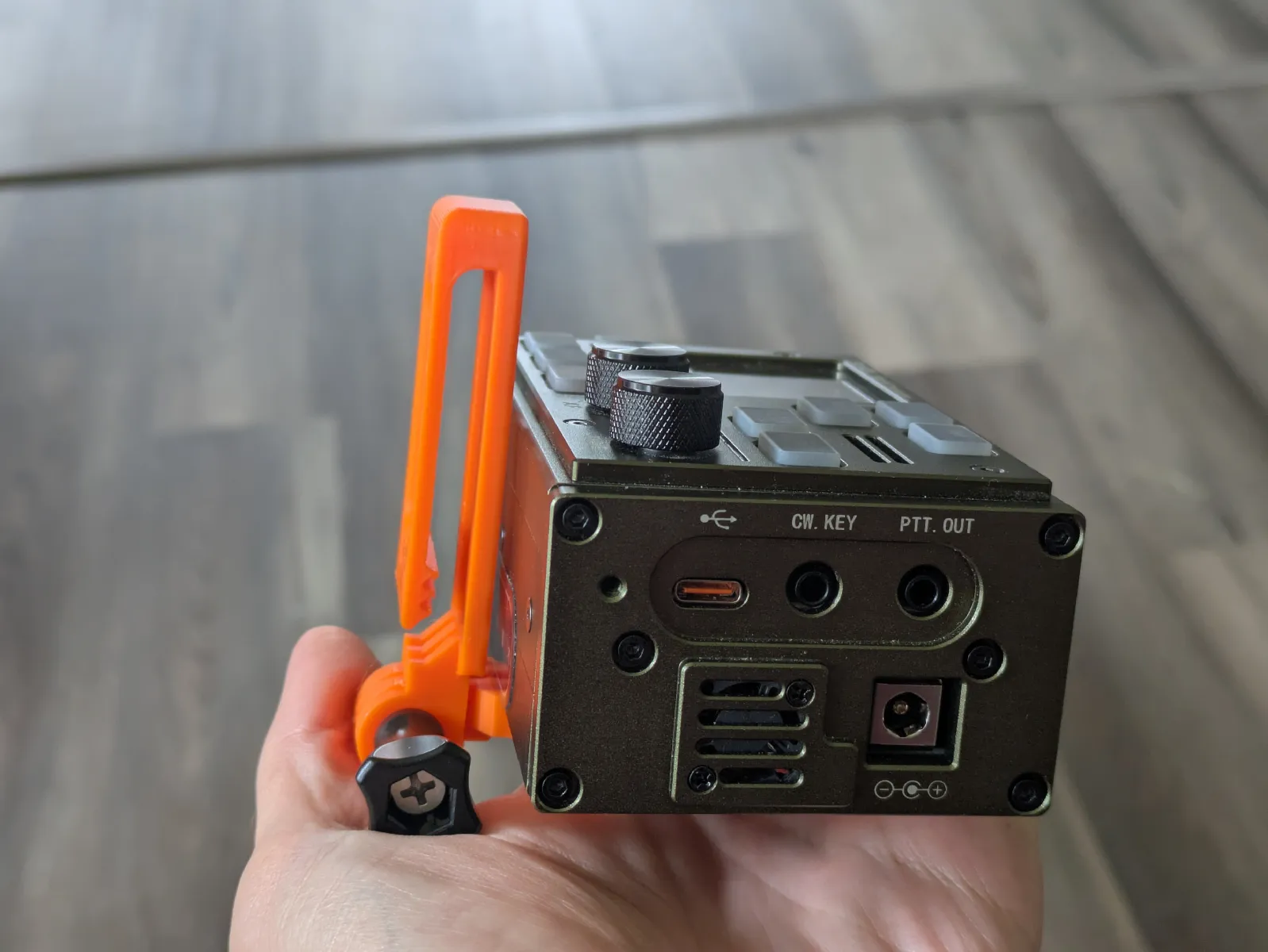 FX-4CR Funkgeräte-Halterung mit GoPro & Arca-Swiss - image6 FX-4CR Funkgeräte-Halterung mit GoPro & Arca-Swiss – Bild 6