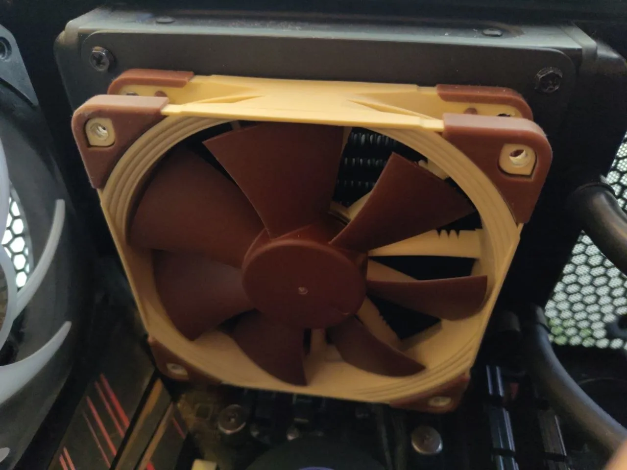 Adapter 120mm auf 140mm Lüfter (Radiator)