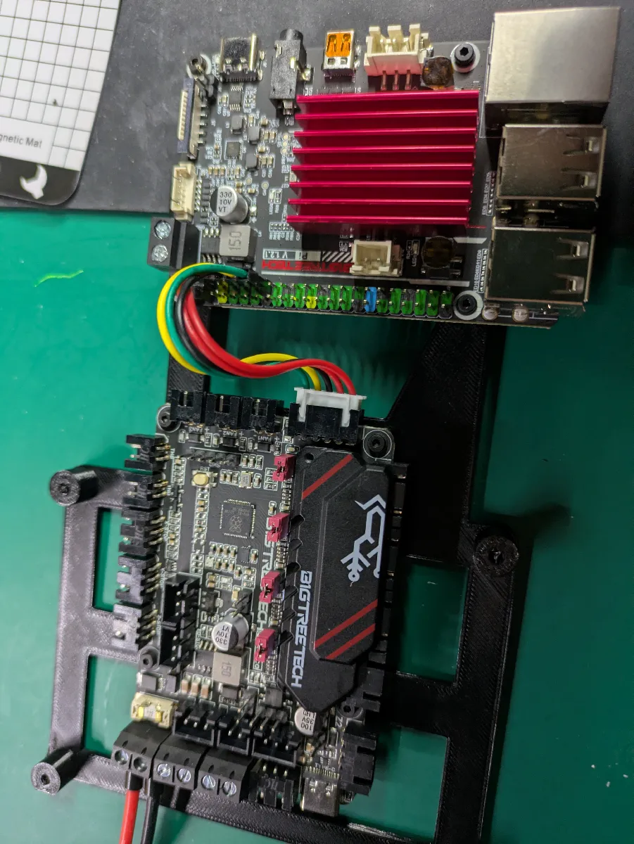 BTT Pico & Pi Montagehalterung für TwoTrees Sapphire Pro 3 - image3 BTT Pico & Pi Montagehalterung für TwoTrees Sapphire Pro 3 – Bild 3