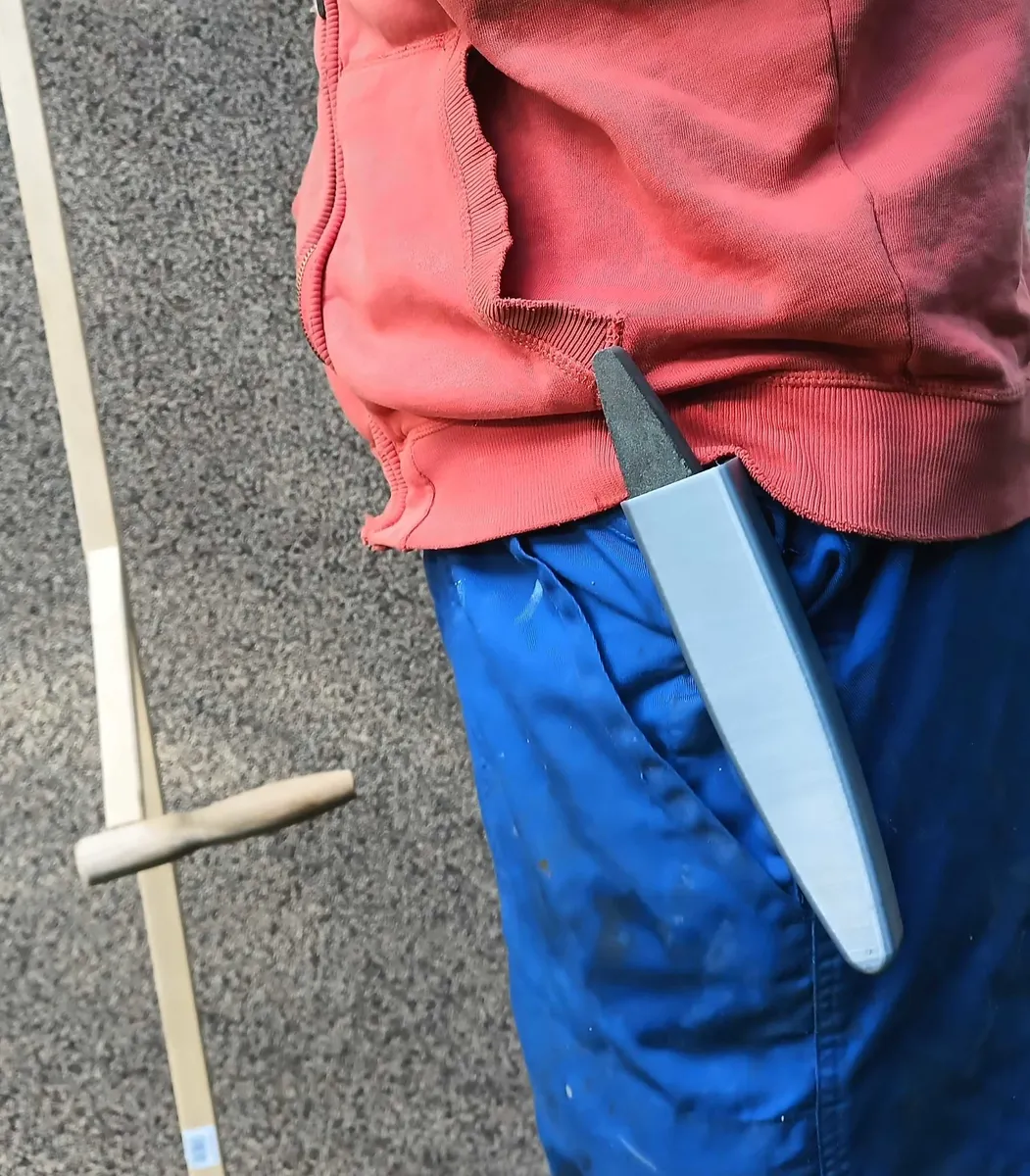 Sensenstein-Halter für den Gürtel (Schleifstein-Köcher)