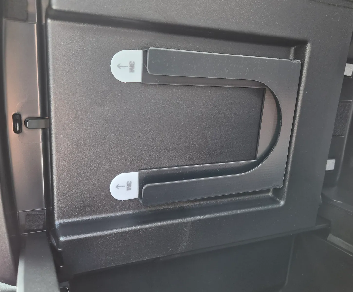 Dokumentenhalter für Mittelarmlehne (Toyota/Subaru EV)