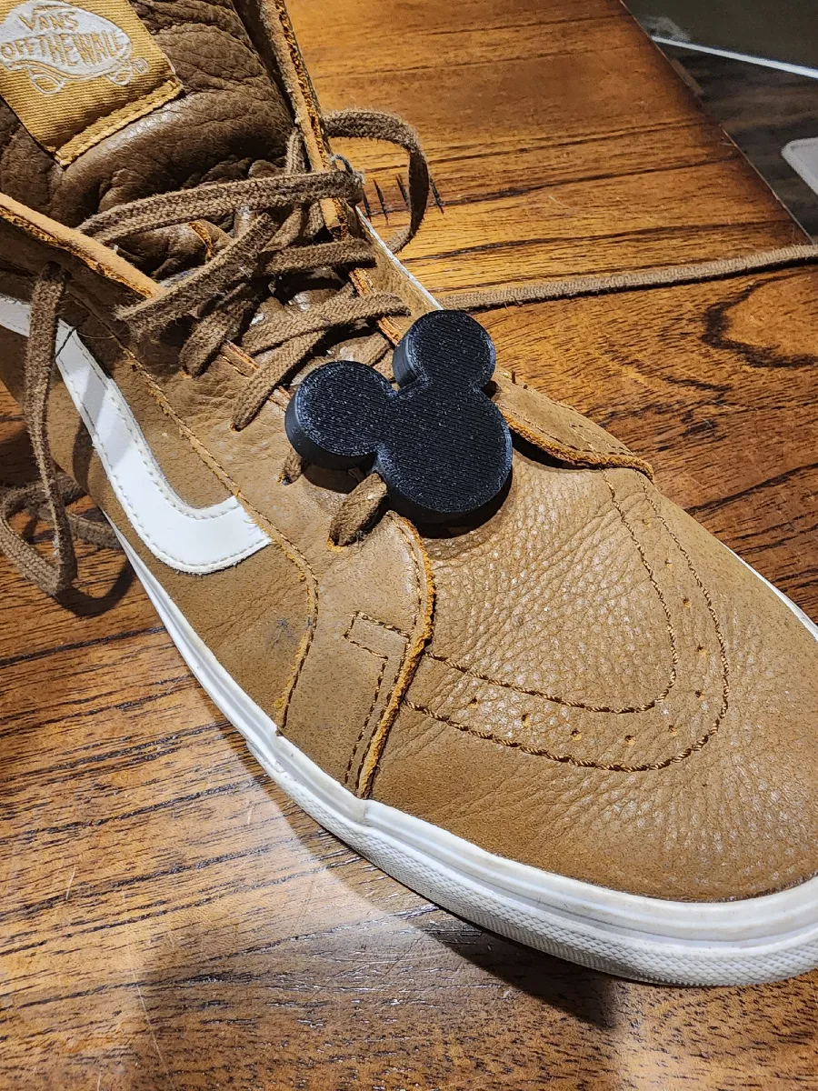 Mickey Schuh Charm – Stylischer Schnürsenkel Anhänger