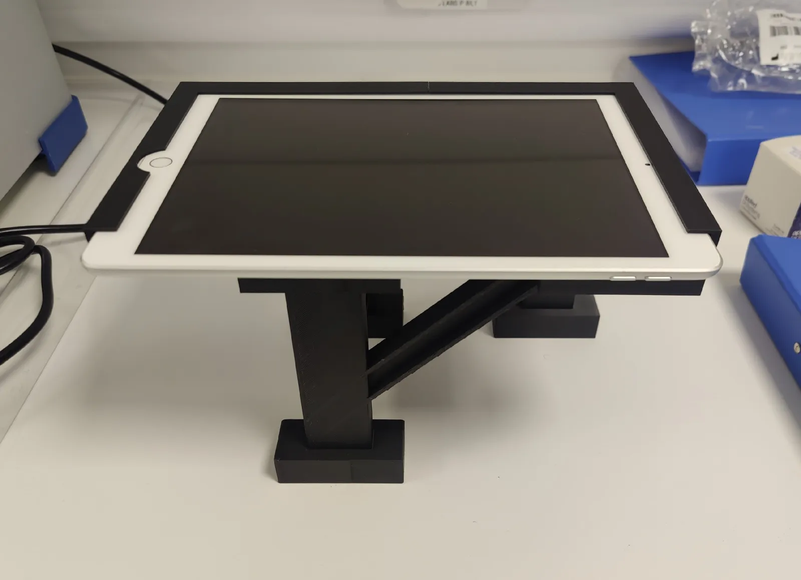 MicroRig Agarplatten Fotostand – Tablet Halter für Labor und Forschung