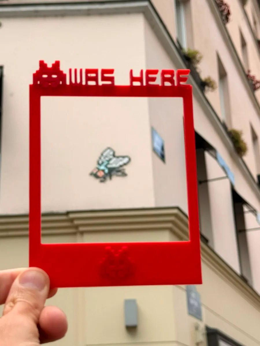 Polaroid Rahmen für Invader Fotos – Kreativer Foto Rahmen