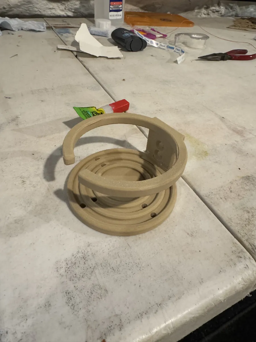 Belüfteter Becherhalter zur Wandmontage - image3 Belüfteter Becherhalter zur Wandmontage – Bild 3