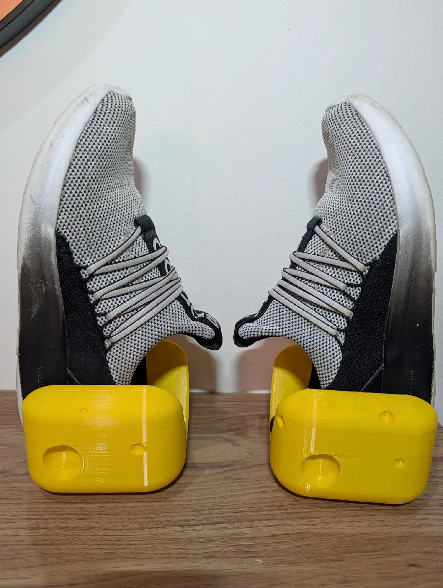 Origineller Schuhständer für platzsparende Aufbewahrung