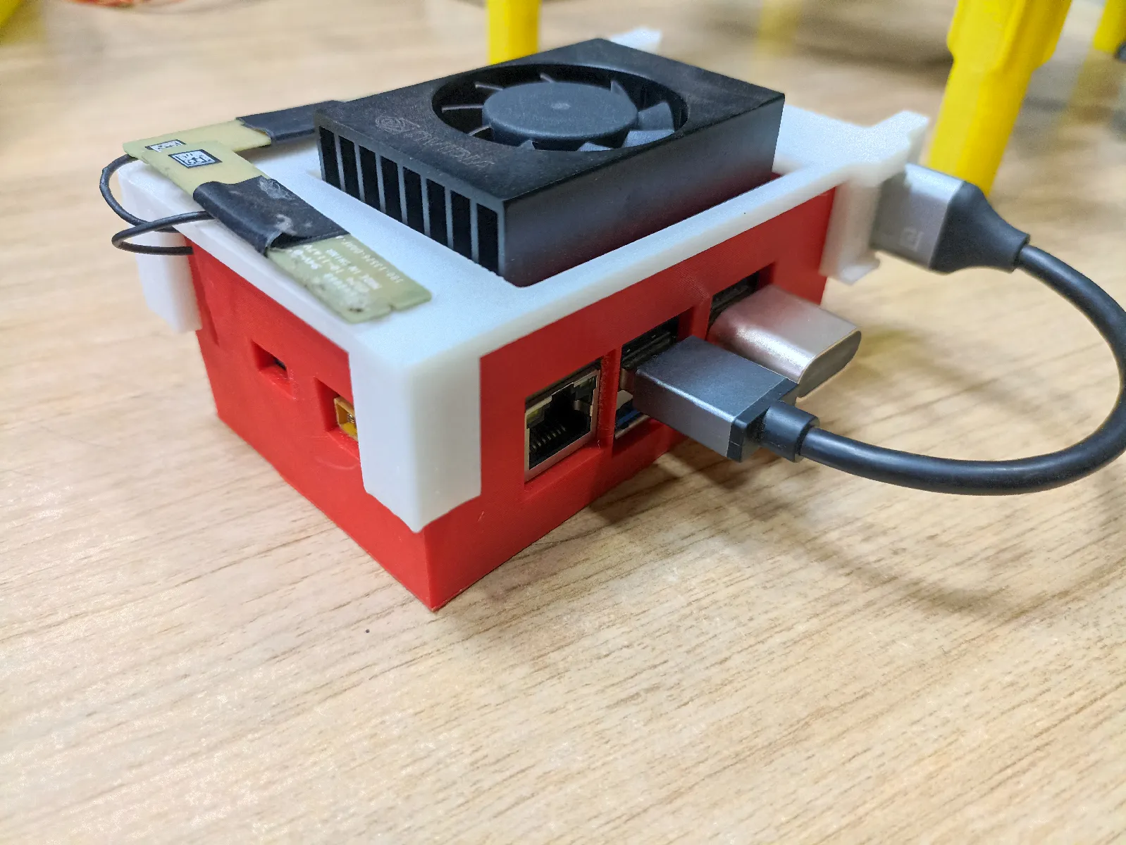 Computer Gehäuse mit USB Hub Aufnahme