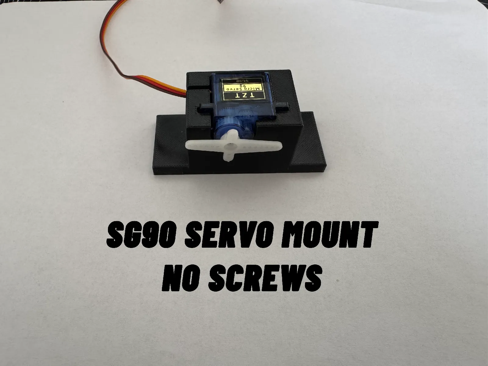 Servo Halterung für Robotik und Technikprojekte